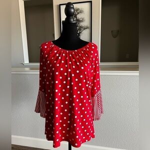 Susan GRAVER LIQUID KNIT TOP - NEVER WORN - Small